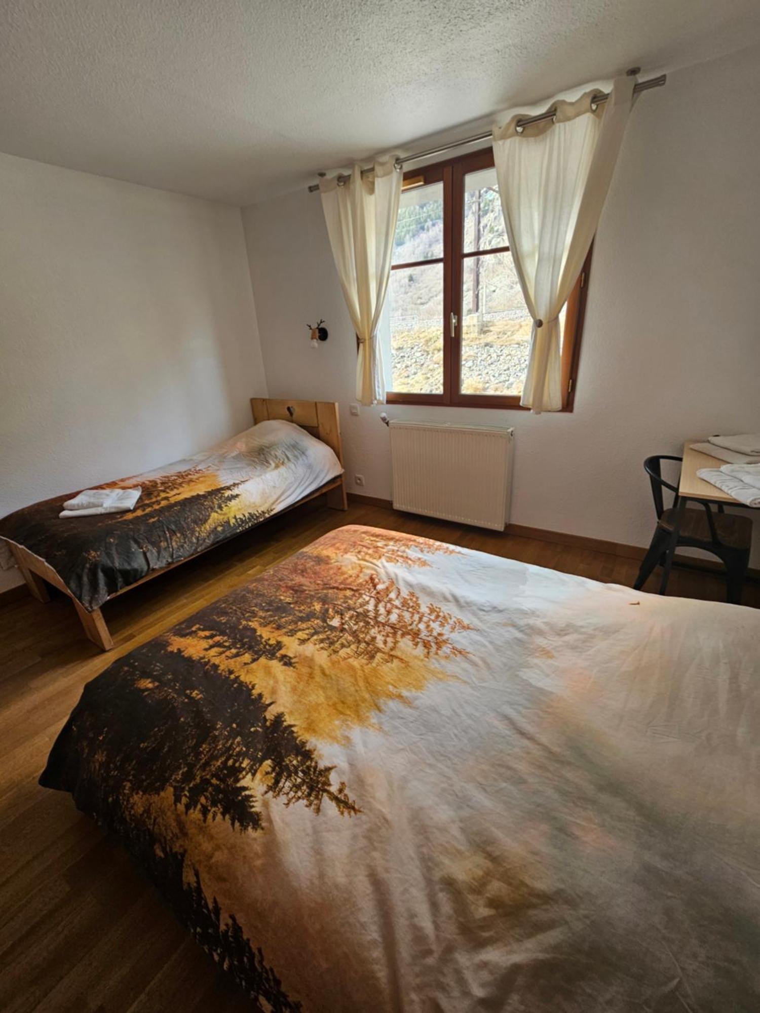 Le Campcardos Hotell Porta Exteriör bild